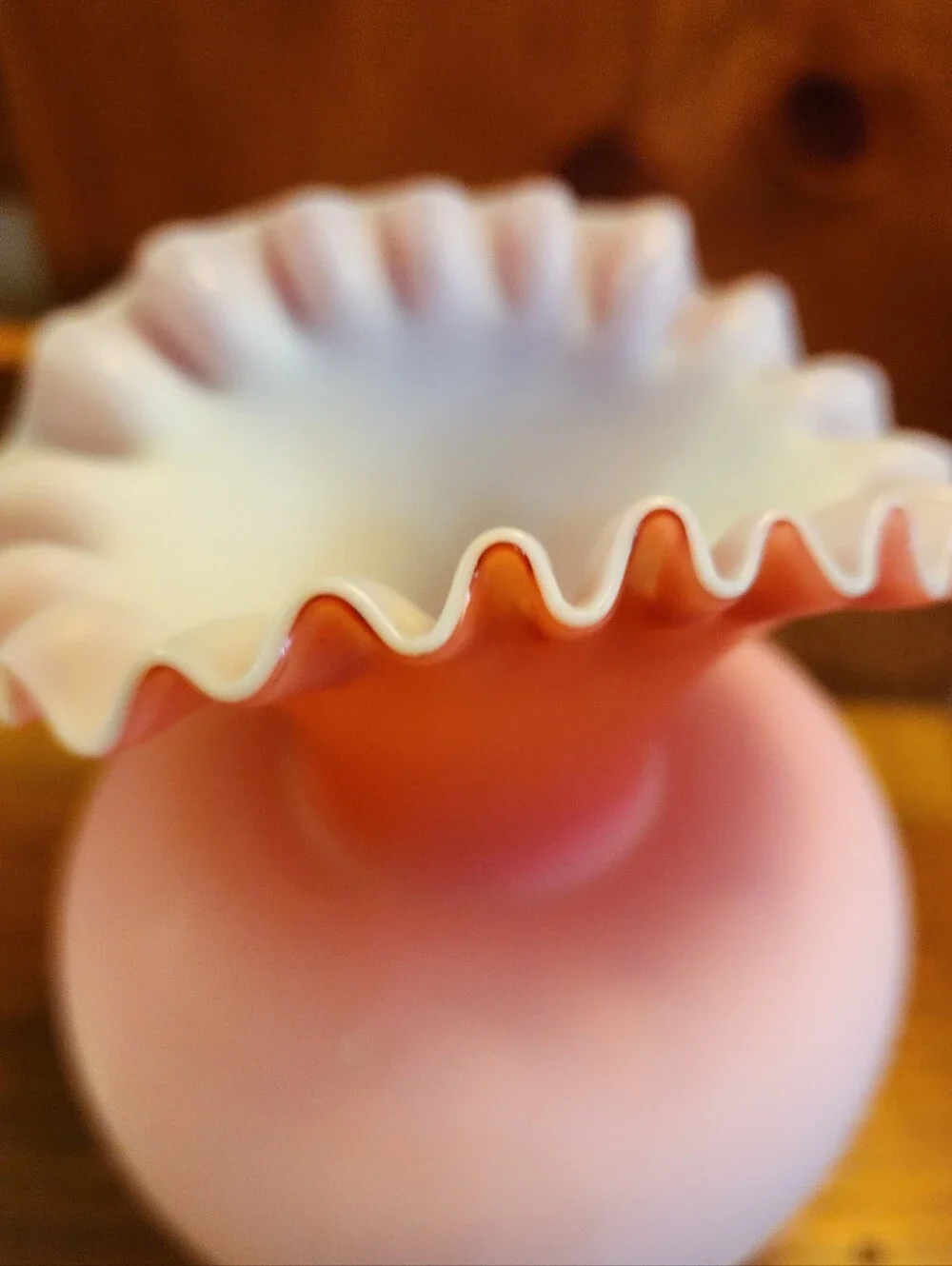 N/A vase satin
